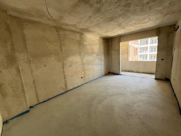 Tirane, shitet apartament 2+1 Kati 4, 97 m² 92.000 € (Univers City)