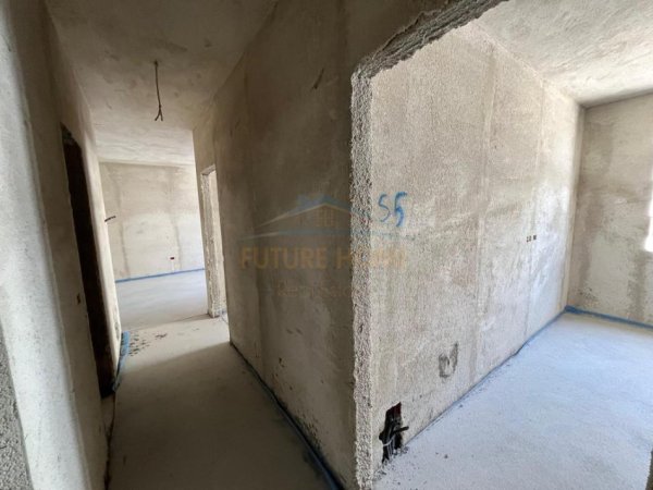 Tirane, shitet apartament 2+1 Kati 4, 97 m² 92.000 € (Univers City)
