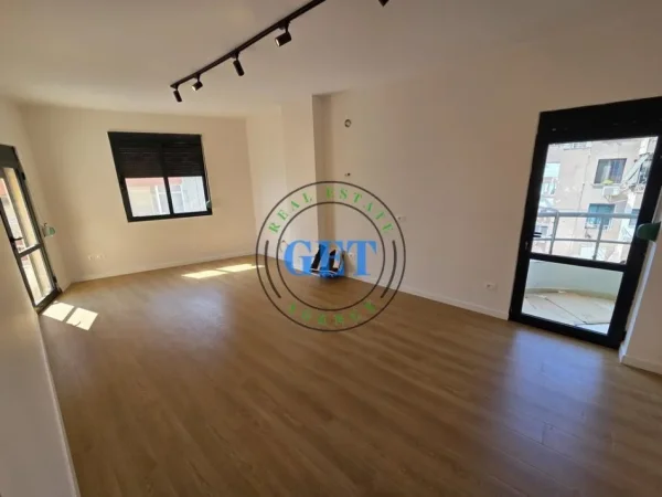 Durres, shitet apartament 2+1+Ballkon Kati 5, 95 m² 235.000 € (vollga)