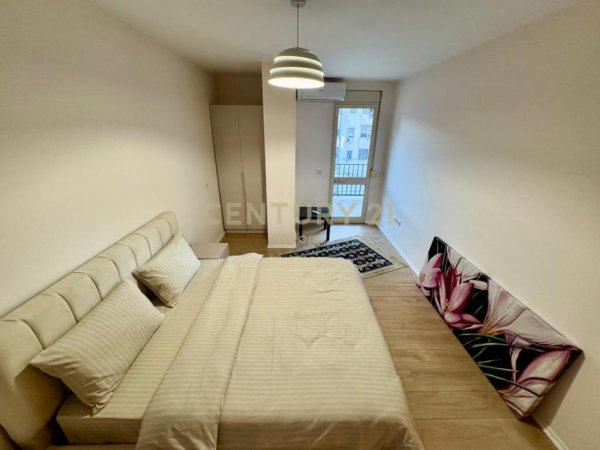 Tirane, jepet me qera apartament 1+1 Kati 5, 75 m² 750 € (RRUGA KAVAJËS)