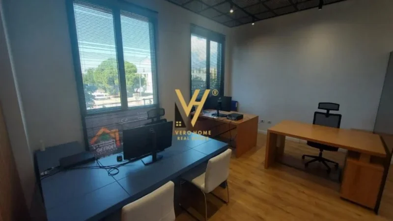Tirane, shitet zyre Kati 2, 42 m² 105.000 € (RRUGA KONGRESIT MANASTIRI)
