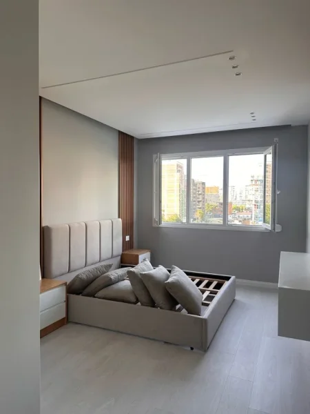 Tirane, jepet me qera apartament duplex 1+1+Ballkon Kati 3, 75 m² 550 € (RIVER REZIDENCE)