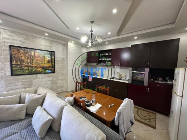 Durres, shitet apartament 2+1 Kati 4, 116 m² 116.000 € (Ish URT)