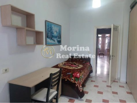 Tirane, jepet me qera apartament 3+1 Kati 1, 100 m² 700 € (Pazari i Ri)