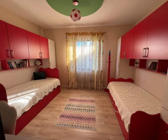 Kavaje, shitet shtepi 5+1+Aneks+Ballkon , 500 m² 122.000 € (Kavaje)