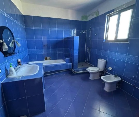 Kavaje, shitet shtepi 5+1+Aneks+Ballkon , 500 m² 122.000 € (Kavaje)