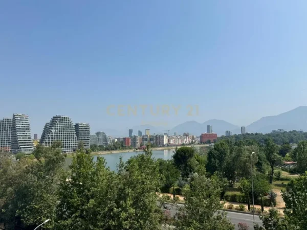Tirane, jepet me qera apartament+verande | Penthouse 2+1+Aneks+Ballkon Kati 5, 115 m² 1.400 € 