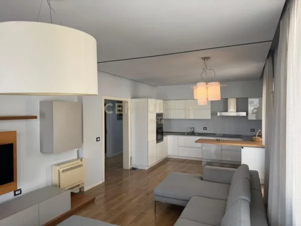 Tirane, jepet me qera apartament+verande | Penthouse 2+1+Aneks+Ballkon Kati 5, 115 m² 1.400 € 
