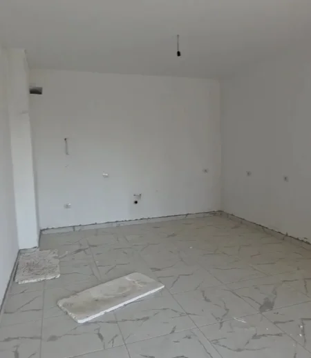 Tirane, shitet apartament 1+1 Kati 2, 73 m² 80.000 € (Paskuqan)