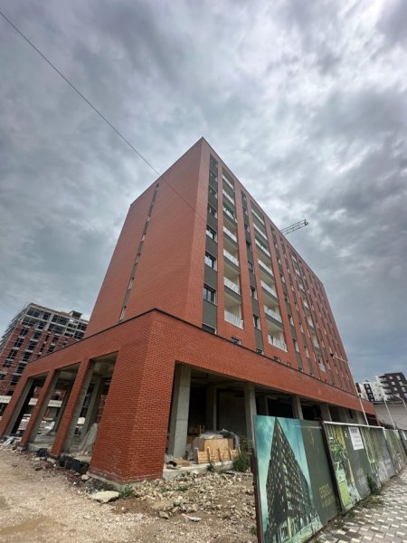 Shitet apartament 1+1 ne Kamez