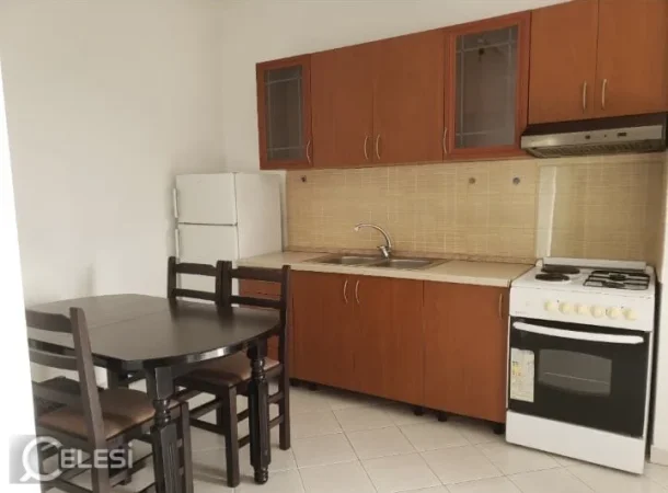Tirane, jepet me qera apartament 2+1+Aneks+Ballkon Kati 2, 100 m² 450 € (Astir te Alpha Bank)