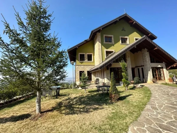 Tirane, shes hotel , 2.000 m² (SURREL, DAJT)