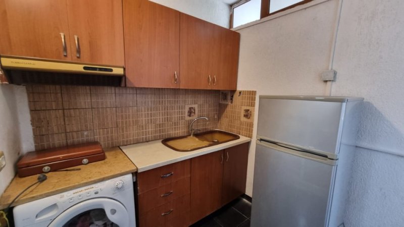 Tirane, DON BOSKO,, Jepet me Qera Shtepi 1+1 280 € ,Kati 1, 55 m² (JEPET ME QERA SUPER HYRJE 1+1 NE DON BOSKO ME SUPER CMIM PER VETEM 280 EURO/MUAJI)