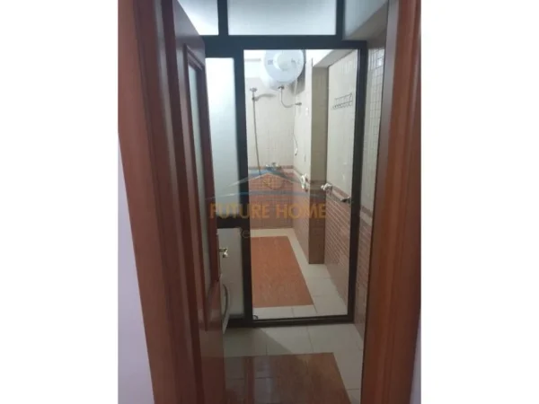 Tirane, jepet me qera zyre Kati 2, 67 m² 900 € 