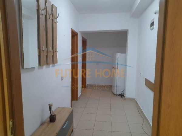 Tirane, jepet me qera zyre Kati 2, 67 m² 900 € 