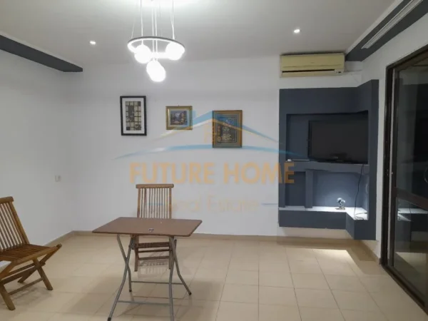 Tirane, jepet me qera zyre Kati 2, 67 m² 900 € 