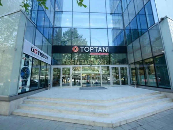 Tirane, shes ambjent biznesi Kati 0, 121 m² (Toptani)