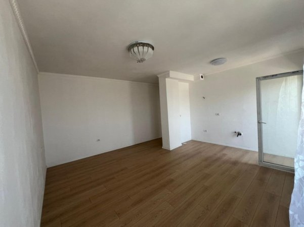 Tirane, shes apartament 1+1+Ballkon Kati 9, 65 m² 88.000 € (Yzberisht, Rr. Besim Alla)