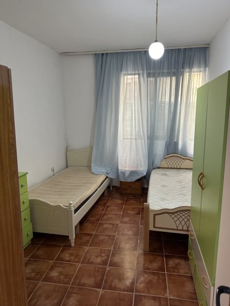 Tirane, jepet me qera shtepi 1+1 Kati 1, 60 m² 350 € (Komuna e Parisit)