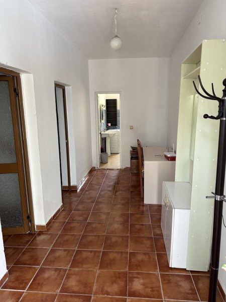 Tirane, jepet me qera shtepi 1+1 Kati 1, 60 m² 350 € (Komuna e Parisit)