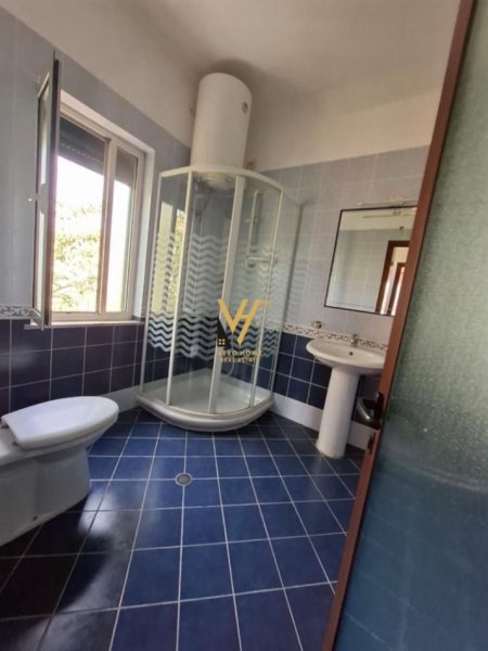 Tirane, jepet me qera Vile 2 Katshe Kati 0, 250 m² 1.500 € (RRUGA E ELBASANIT)