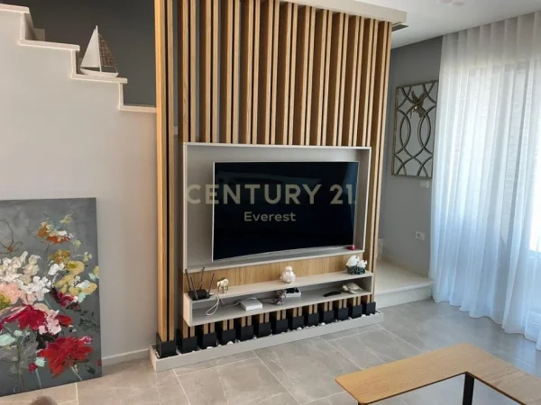 Vlore, shitet apartament duplex Dublex Kati 2, 111 m² 420.000 € (Rezidencen Sunrise, zona e Ujit te Ftohte)