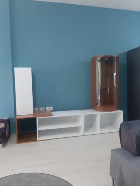 Tirane, jepet me qera apartament 1+1 Kati 3, 70 m² 600 € (rruga e elbasanit)