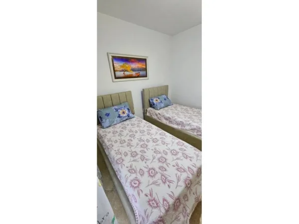 Durres, jepet me qera apartament 2+1+Ballkon Kati 2, 105 m² 500 € (plazh)