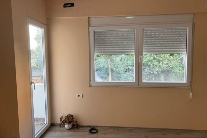 Tirane, jepet me qera zyre Kati 1, 140 m² 1.000 € (Myslym Shyri)