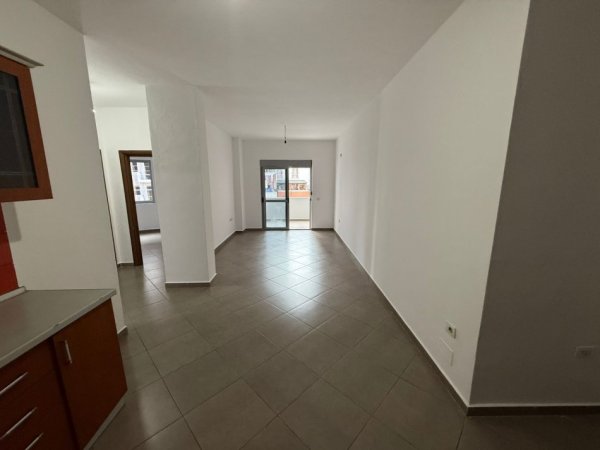 Tirane, shitet apartament 2+1 Kati 3, 88 m² 105.000 € 