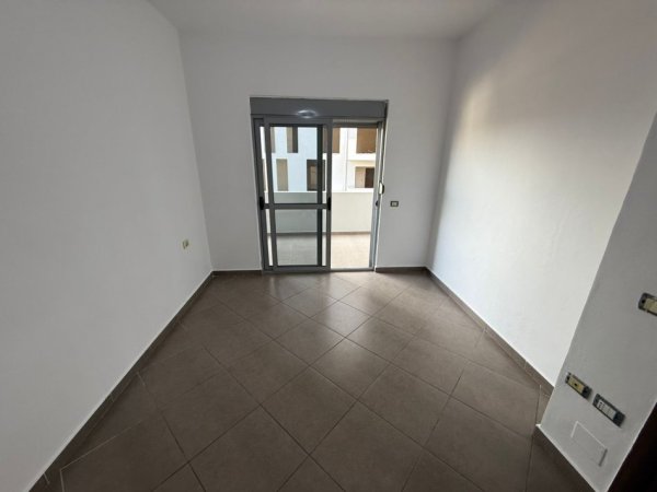Tirane, shitet apartament 2+1 Kati 3, 88 m² 105.000 € 