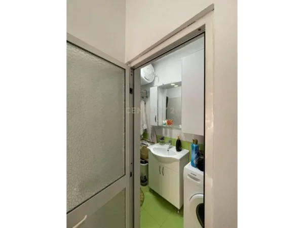 Durres, jepet me qera apartament 2+1+Ballkon Kati 0, 77 m² 350 € (lagja nr 18)