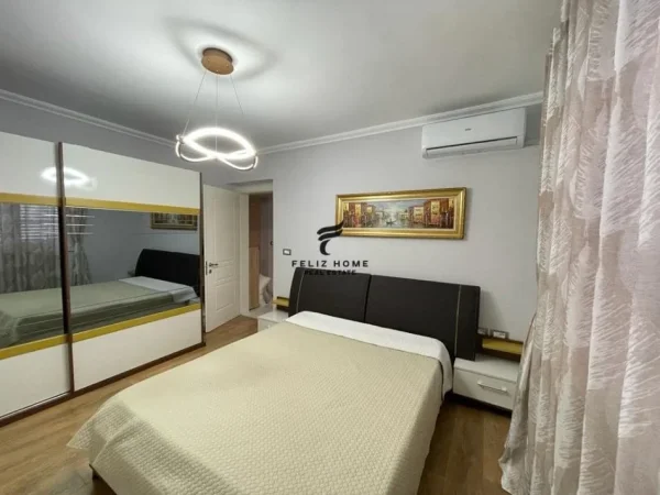 Tirane, shitet apartament 1+1+Ballkon Kati 2, 60 m² 200.000 € (BLLOKU)