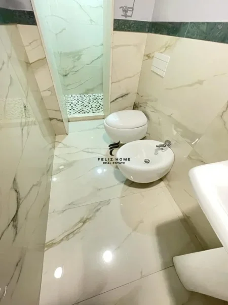 Tirane, shitet apartament 1+1+Ballkon Kati 2, 60 m² 200.000 € (BLLOKU)