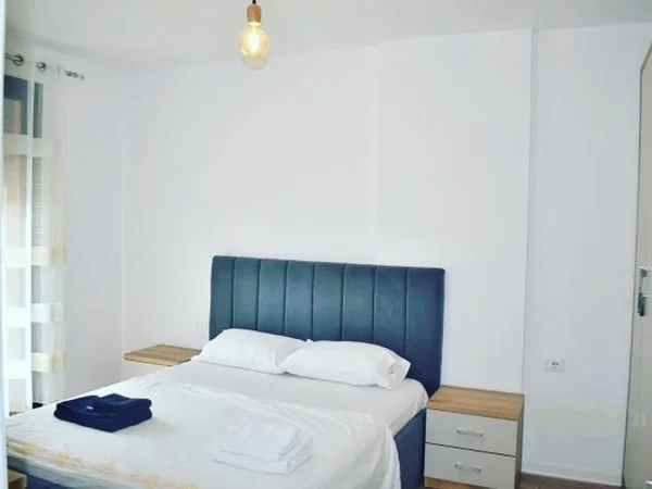 Tirane, jepet me qera apartament 1+1 Kati 9, 500 € 