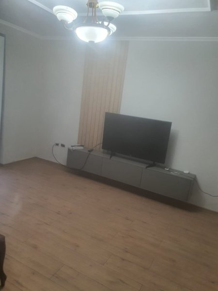 Tirane, jepet me qera apartament 1+1+Ballkon Kati 2, 70 m² 718 € (Rruga Sami Frasheri)