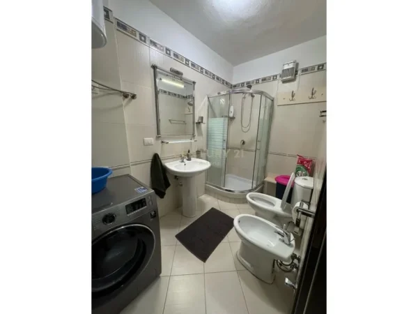 Tirane, shitet apartament 1+1+Ballkon Kati 5, 107 m² 3.200.000 €