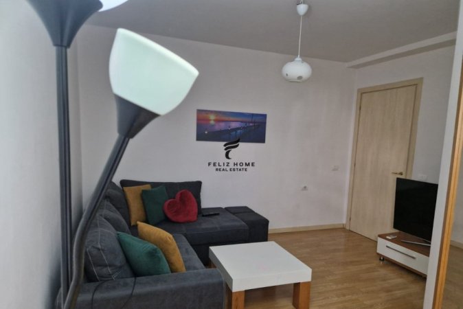 Tirane, jepet me qera apartament 1+1+Ballkon Kati 6, 60 m² 450 € (DON BOSKO)