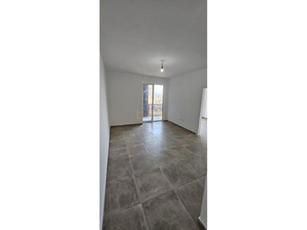 Tirane, shitet 2+1 , 83 m² 110.000 € (Paskuqan)