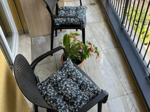 Tirane, jepet me qera apartament 1+1+Ballkon Kati 7, 70 m² 550 € 