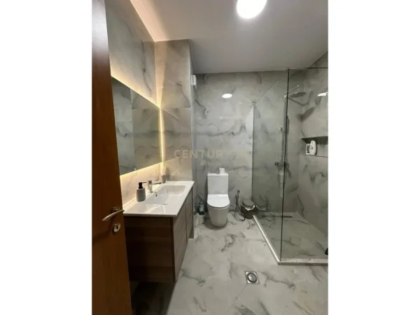 Tirane, jepet me qera apartament 2+1 Kati 5, 97 m² 291.000 € 