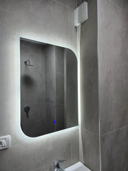 Tirane, jepet me qera apartament 2+1 Ish UET Kati 3, 93 m² 700 €
