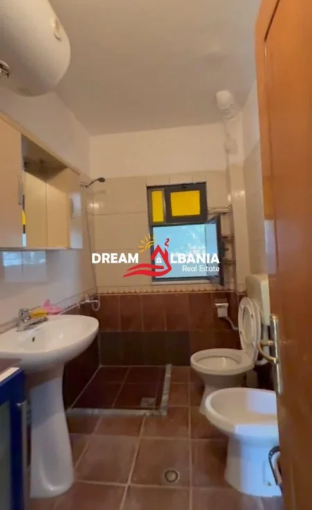 Tirane, jepet me qera apartament 2+1 , 95 m² 40.000 € 