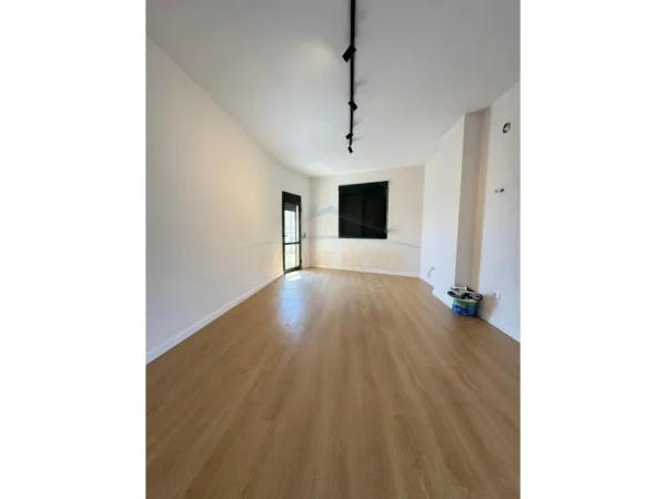 Durres, shitet apartament 2+1+Aneks+Ballkon Kati 5, 94 m² 235.000 € (Vollga, Durres)