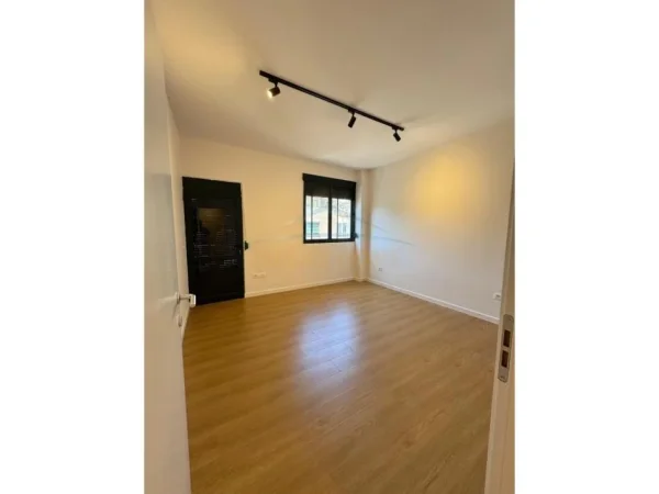 Durres, shitet apartament 2+1+Aneks+Ballkon Kati 5, 94 m² 235.000 € (Vollga, Durres)