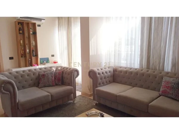 Tirane, shes apartament 4+1+Aneks+Ballkon Kati 8, 161 m² 370.000 € (Astir)