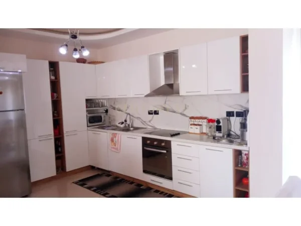 Tirane, shes apartament 4+1+Aneks+Ballkon Kati 8, 161 m² 370.000 € (Astir)