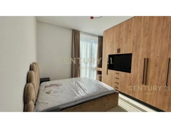 Tirane, jap me qera apartament 2+1+2+POST PARKIMI+Ballkon , 99 m² 1.350 € (Liqeni i Thatë)