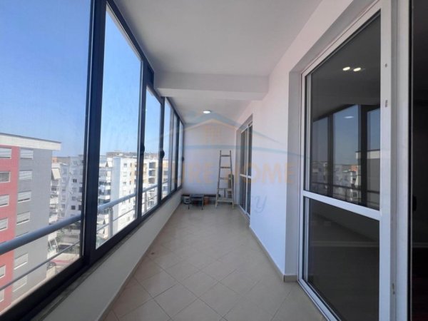 Tirane, shitet apartament 2+1 Kati 8, 112 m² 150.000 € 