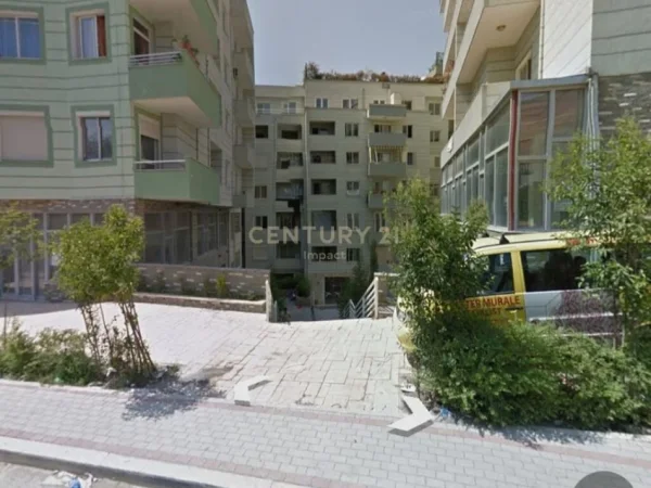 Tirane, shes ambjent biznesi Kati 0, 30 m² 45.000 € (Fresk)